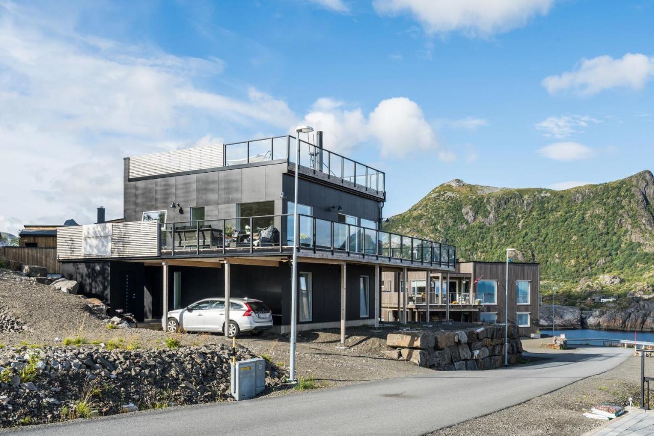 Nydelig Moderne Villa Med Fantastisk Beliggenhet. Kabelvåg Exterior foto