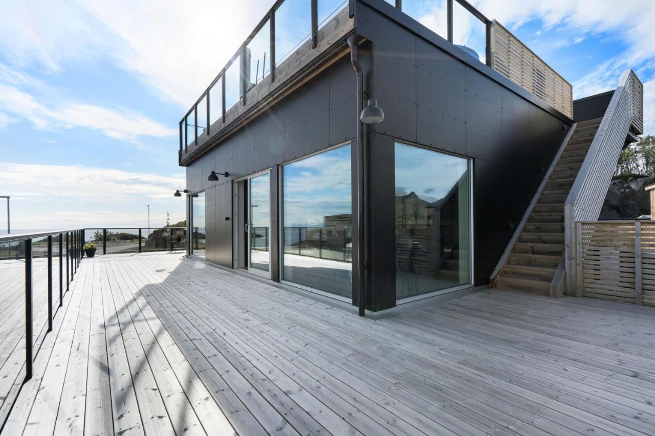 Nydelig Moderne Villa Med Fantastisk Beliggenhet. Kabelvåg Exterior foto